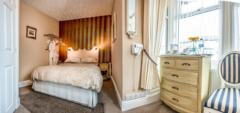 Double Room,127213680:JPEG