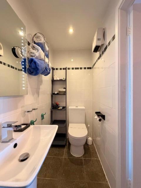 Double Room Private Bathroom